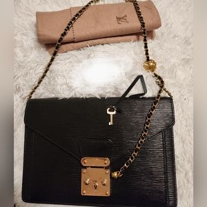 Louis vuitton dragonne epi